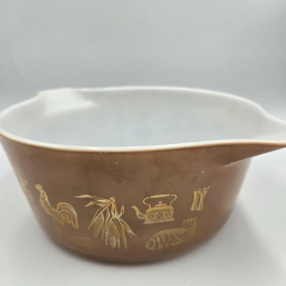 Vintage 475-B Pyrex Early American Casserole Dish Round 2 1/2 Quart USA Ovenware
